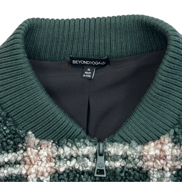 Beyond Yoga Sherpa Shell Off The Grid Bomber Jacket Womens XL - Picture 2 of 5